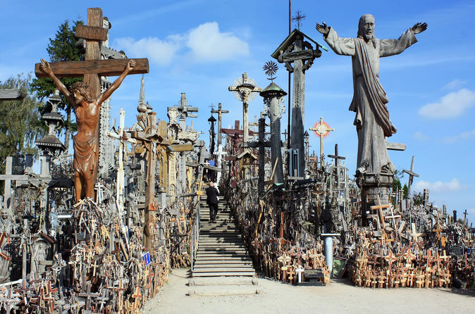 guided hill of crosses tour